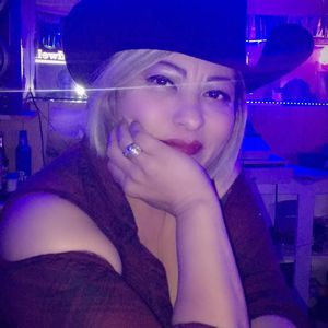 Meet your Posher, Candy